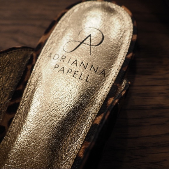 Adrianna Papell sz 7 leopard print mule flats w/ buckle of beads - Picture 8 of 13